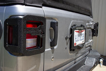 Load image into Gallery viewer, Jeep JL Tail Light Guards For 18-Pres Wrangler JL Fishbone Offroad